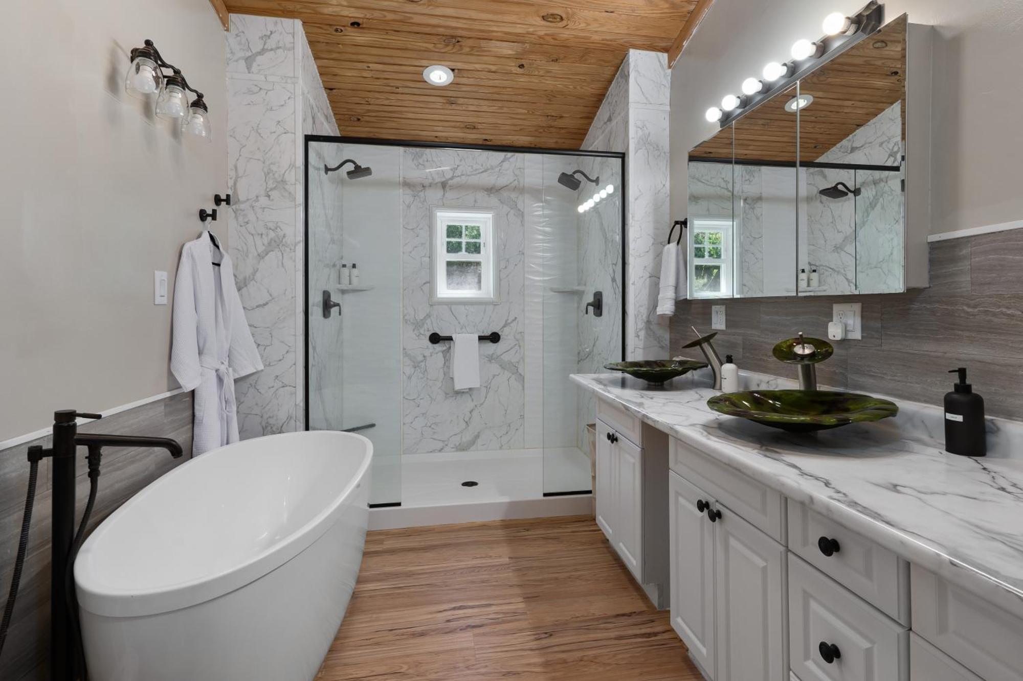 Spacious Cabin Near Hocking Hills And Caves With Hot Tub And Firepit Laurelville 外观 照片