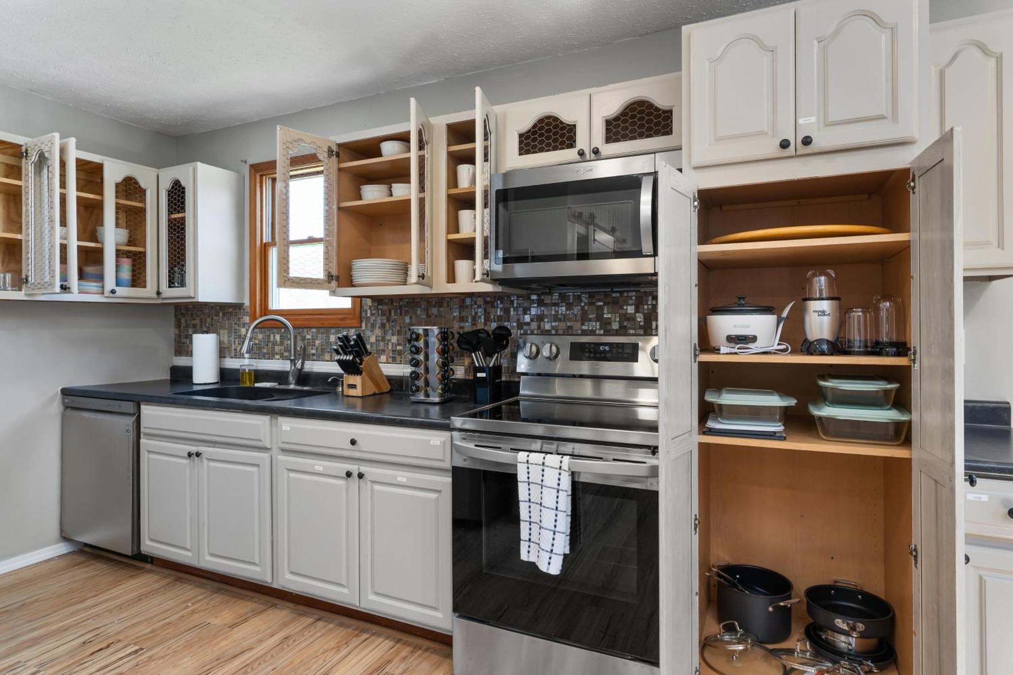 Spacious Cabin Near Hocking Hills And Caves With Hot Tub And Firepit Laurelville 外观 照片