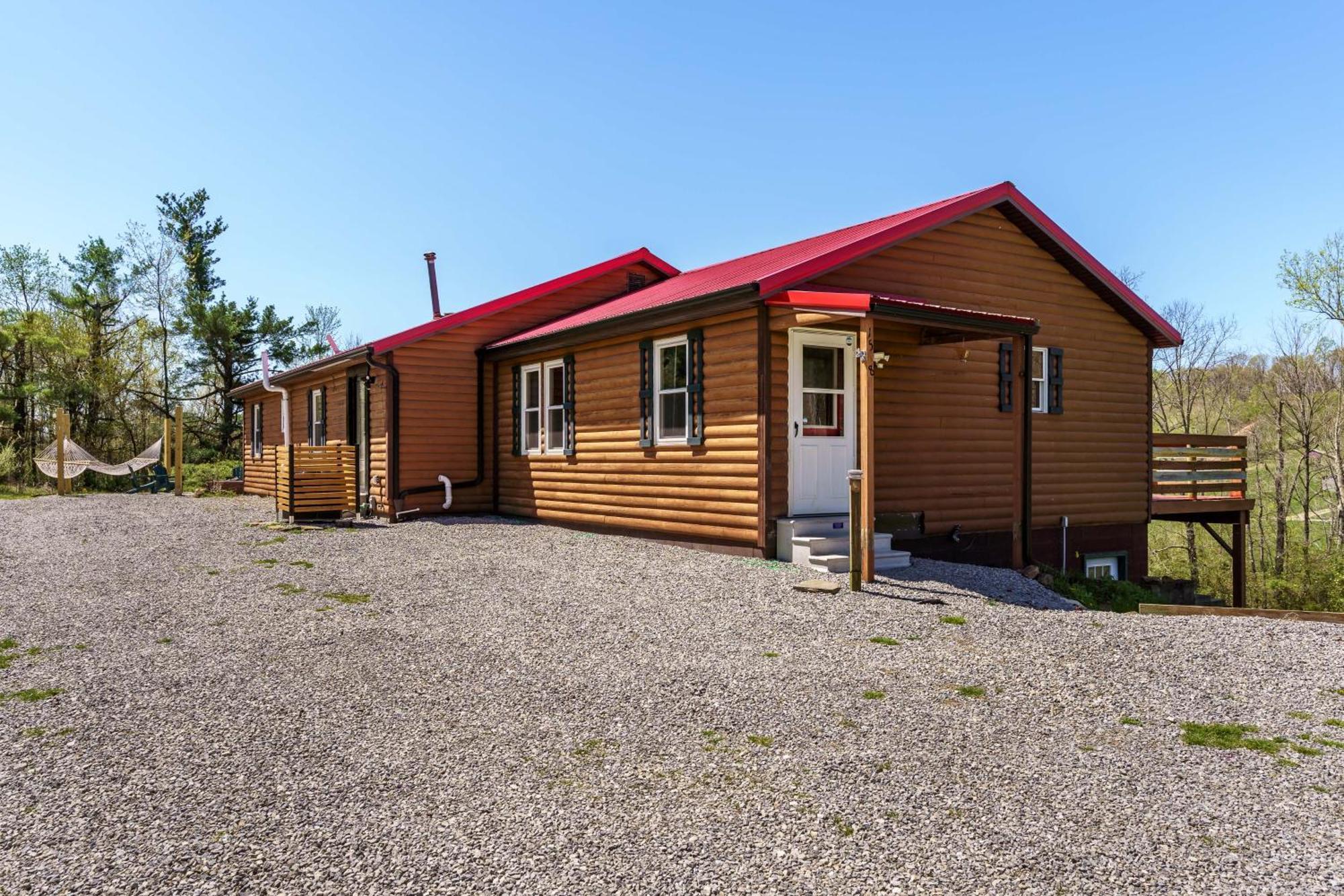 Spacious Cabin Near Hocking Hills And Caves With Hot Tub And Firepit Laurelville 外观 照片